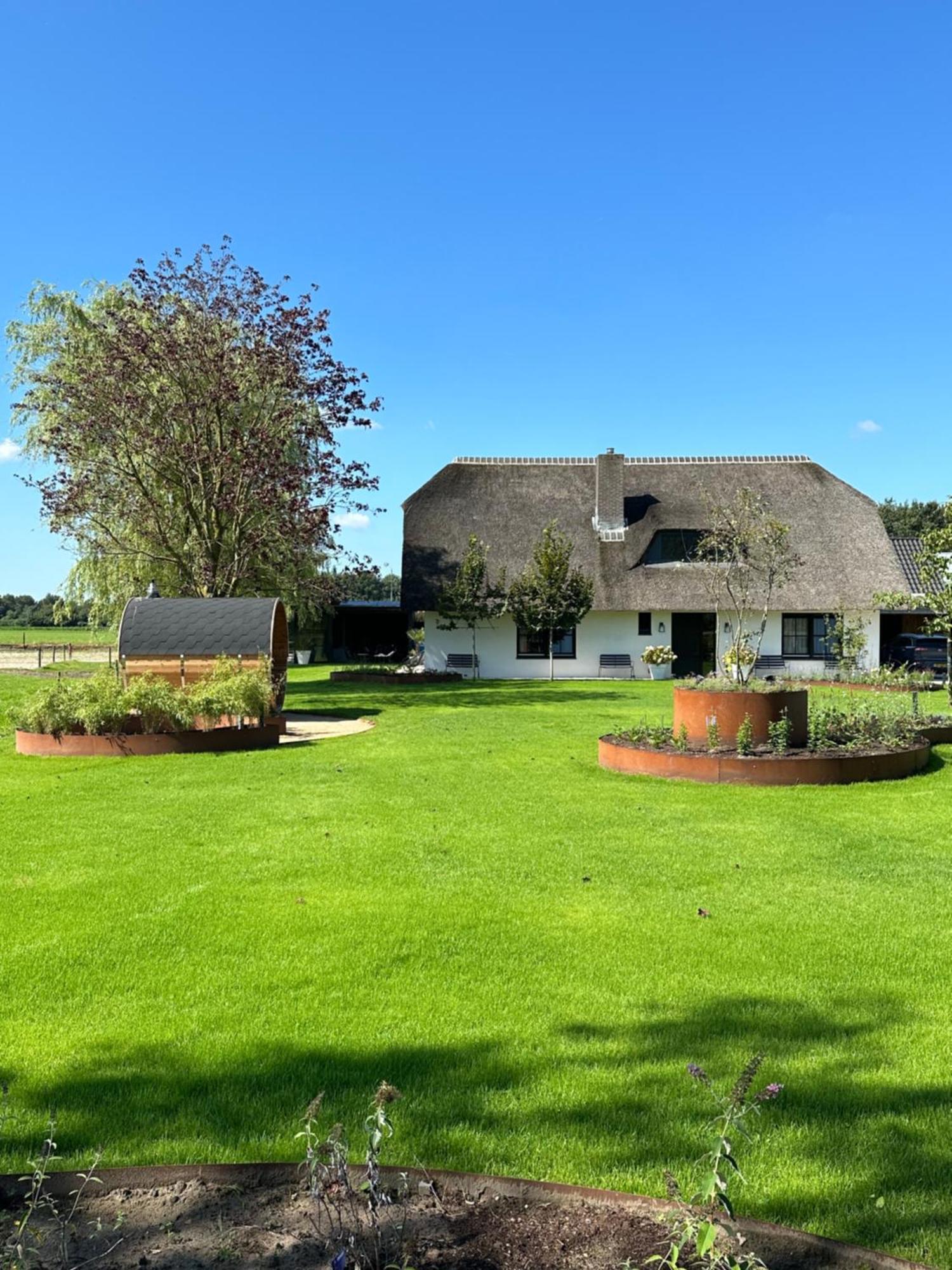 De Gouden Wilg Bed & Breakfast ลุนเทเรน ภายนอก รูปภาพ